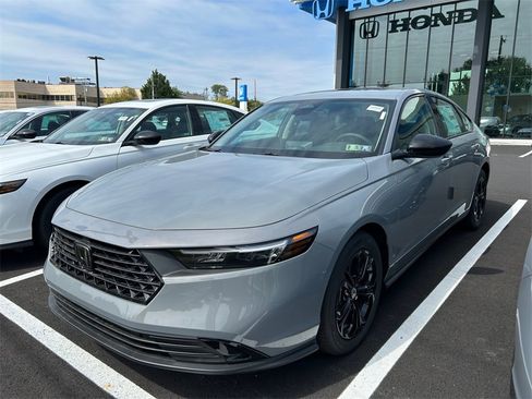 New 2025 Honda Accord SE image 30