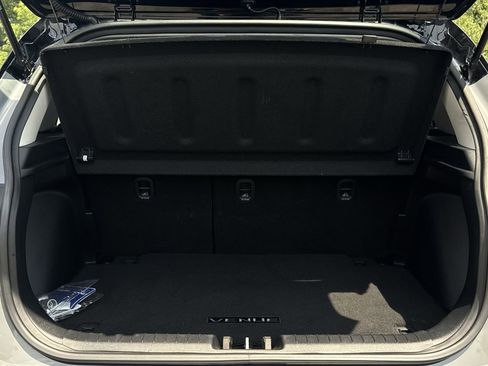 Certified 2022 Hyundai Venue Limited image 23