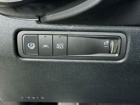 Used 2026 Chevrolet Equinox EV LT FWD image 11