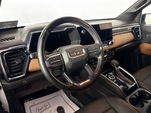 Used 2024 GMC Canyon AT4 w/ AT4 Premium Package image 9