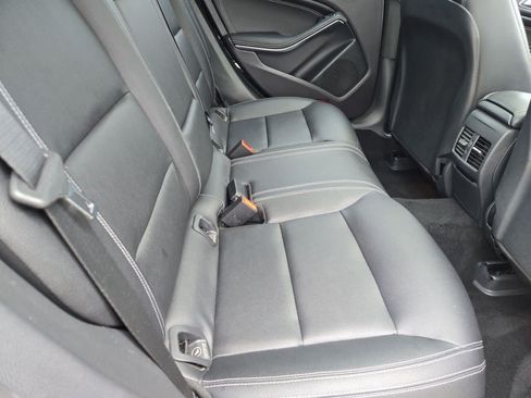 Used 2019 Mercedes-Benz CLA 250 image 19