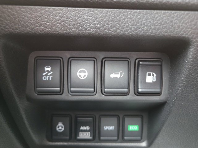 Used 2020 Nissan Rogue SL AWD/4WD image 15