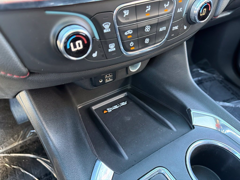 Used 2023 Chevrolet Traverse RS w/ LPO, Floor Liner Package AWD/4WD image 34