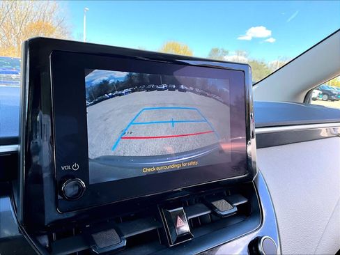 Certified 2024 Toyota Corolla LE FWD image 19