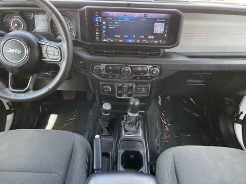 Used 2024 Jeep Wrangler Unlimited Sport AWD/4WD image 14