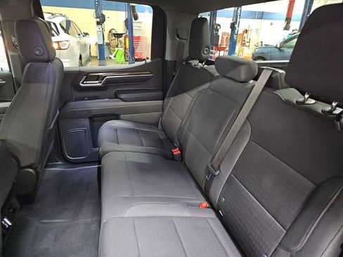 Used 2023 GMC Sierra 1500 SLE image 23