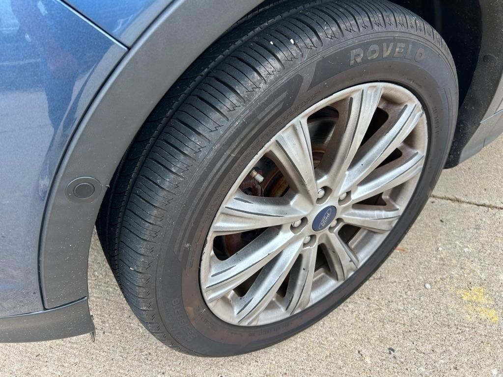 Used 2018 Ford Escape Titanium AWD/4WD image 9