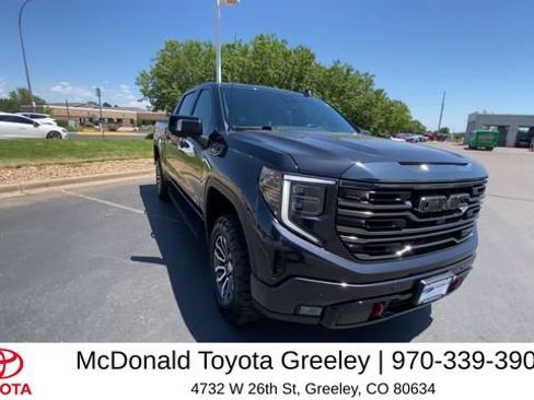 Used 2023 GMC Sierra 1500 AT4 w/ AT4 Premium Package AWD/4WD image 2