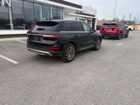 Used 2024 Lincoln Corsair Reserve w/ Equipment Group 201A image 3