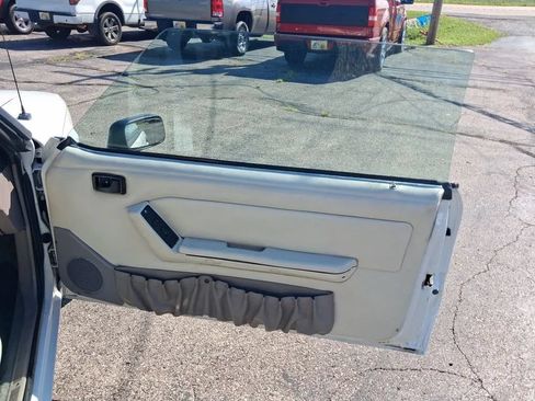 Used 1990 Ford Mustang LX RWD image 35