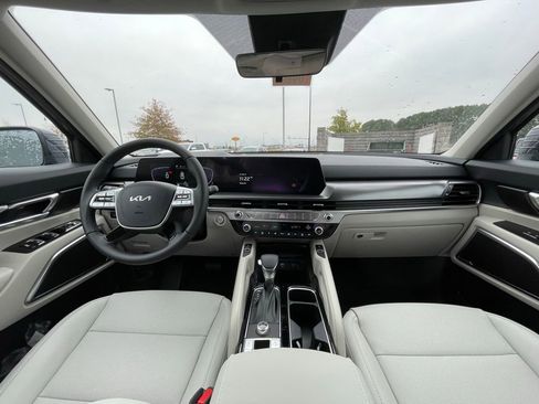 New 2025 Kia Telluride S image 30
