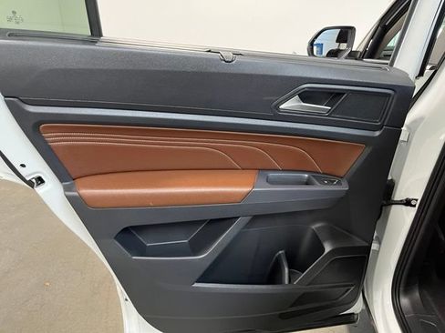 Used 2021 Volkswagen Atlas SE w/ Panoramic Sunroof Package AWD/4WD image 19