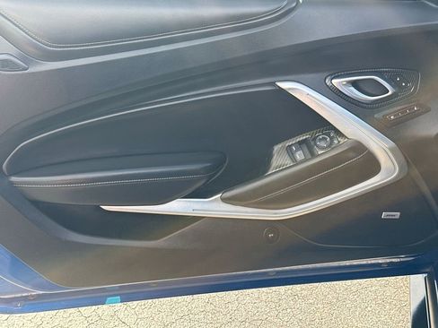 Used 2018 Chevrolet Camaro SS image 22