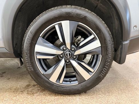 Used 2023 Nissan Rogue SL w/ SL Premium Package image 24