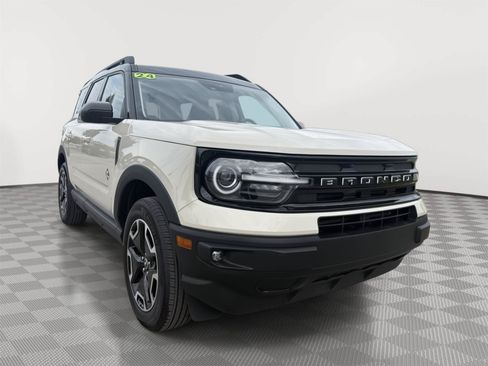 Used 2024 Ford Bronco Sport Outer Banks w/ Tech Package AWD/4WD image 7