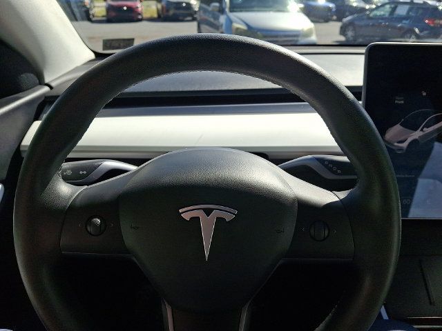 Used 2021 Tesla Model Y Long Range AWD/4WD image 21
