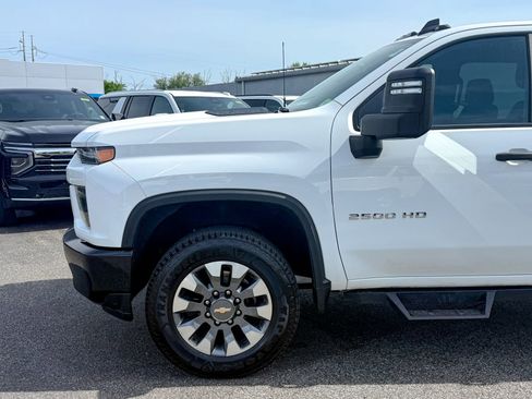 Certified 2021 Chevrolet Silverado 2500 Custom w/ Custom Value Package AWD/4WD image 12