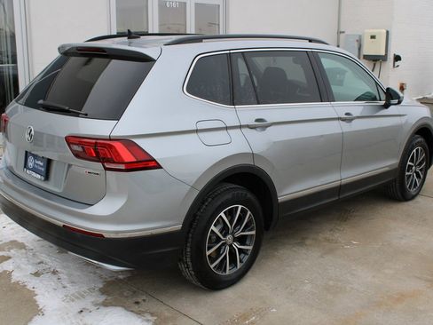 Certified 2020 Volkswagen Tiguan SE w/ Panoramic Sunroof Package image 6