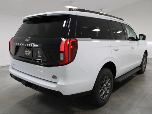 New 2026 Ford Expedition Active RWD image 8