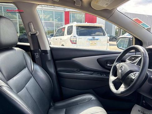 Used 2022 Nissan Murano SL FWD image 9