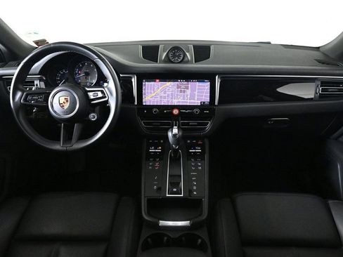 Certified 2022 Porsche Macan S image 12