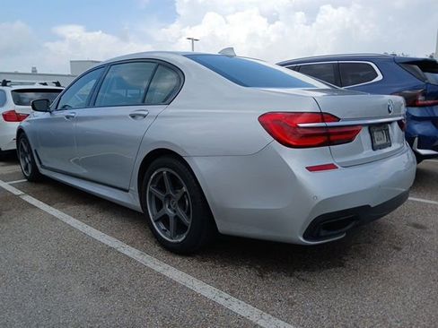 Used 2018 BMW 740i RWD image 11