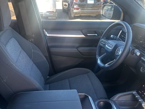 Used 2025 GMC Terrain Elevation AWD/4WD image 9