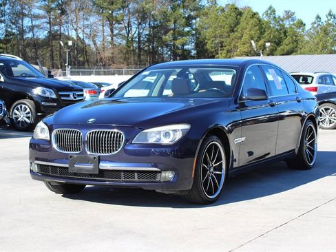 Used 2012 BMW 740i image 3