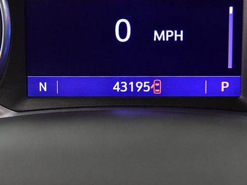 Used 2022 Chevrolet Equinox Premier image 16