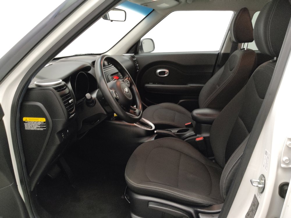 Used 2016 Kia Soul FWD image 17