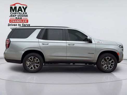 Used 2023 Chevrolet Tahoe Z71 w/ Luxury Package AWD/4WD image 8
