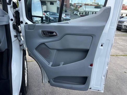 Used 2015 Ford Transit 150 XLT RWD image 25
