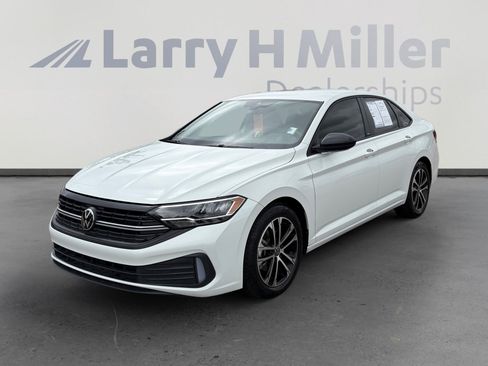 Used 2024 Volkswagen Jetta Sport FWD image 1