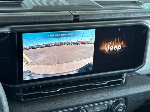 New 2026 Jeep Gladiator Sport AWD/4WD image 17