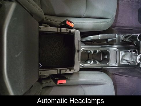 Used 2021 Jeep Gladiator Sport image 24