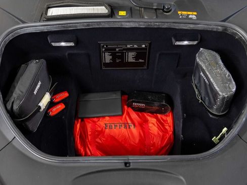 Used 2022 Ferrari F8 Tributo RWD image 60