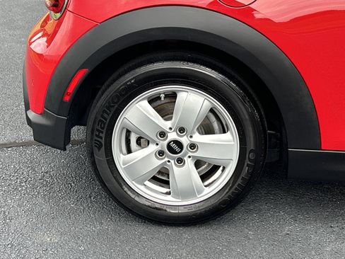Used 2024 MINI Cooper 2-Door Hardtop FWD image 34
