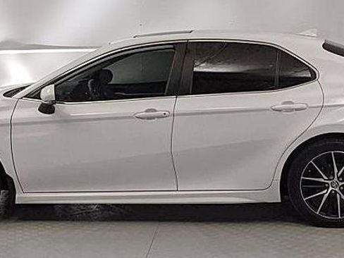 Used 2023 Toyota Camry SE w/ Audio Upgrade Package image 5