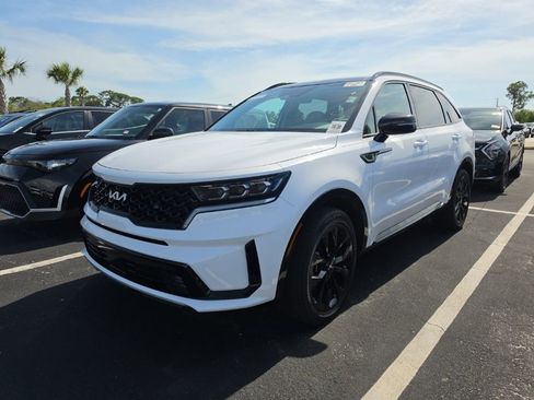 Certified 2023 Kia Sorento SX FWD image 4
