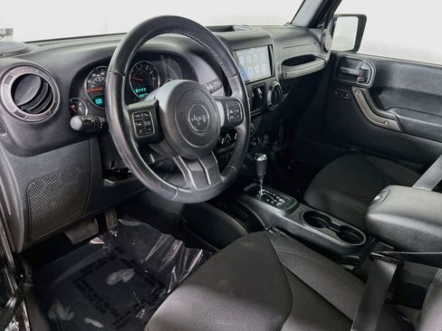 Used 2018 Jeep Wrangler Unlimited Sport S AWD/4WD image 9