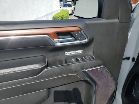 Used 2023 GMC Sierra 1500 Denali w/ Denali Reserve Package image 18