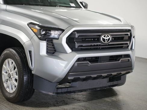 Certified 2025 Toyota Tacoma SR image 4