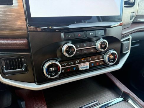 Used 2024 Ford Expedition Max Limited image 32