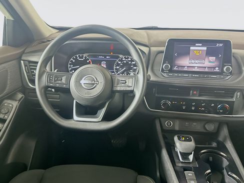 Used 2023 Nissan Rogue S image 18