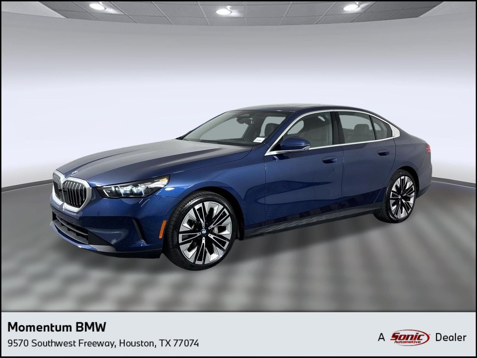 Used 2026 BMW 530i RWD image 1