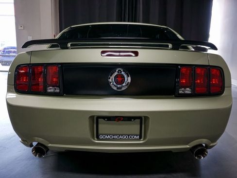 Used 2005 Ford Mustang GT RWD image 14