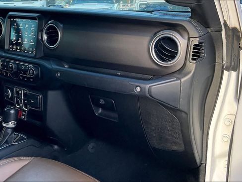 Used 2020 Jeep Gladiator Rubicon AWD/4WD image 23
