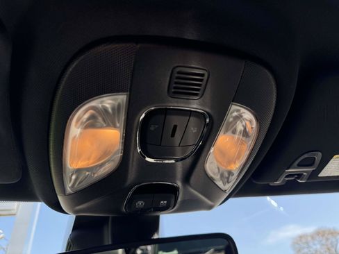 Used 2025 Jeep Compass Limited w/ Sun & Sound Group AWD/4WD image 28