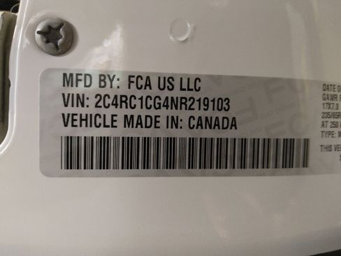 Used 2022 Chrysler Voyager LX FWD image 33