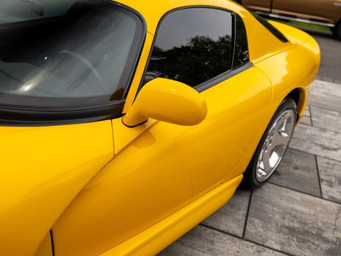 Used 2001 Dodge Viper GTS RWD image 39